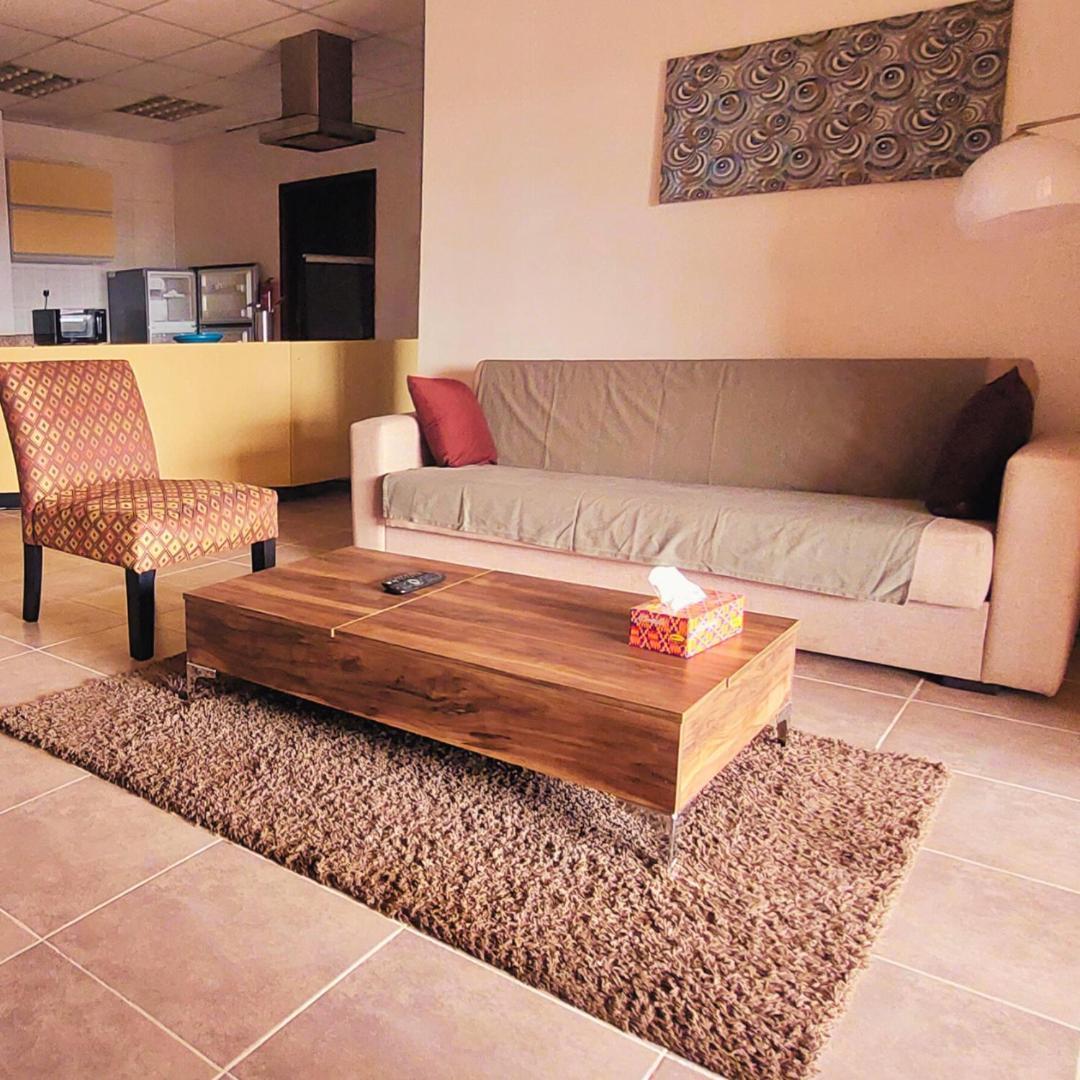 La Casa Baatsona Apts Sakumono Exteriér fotografie