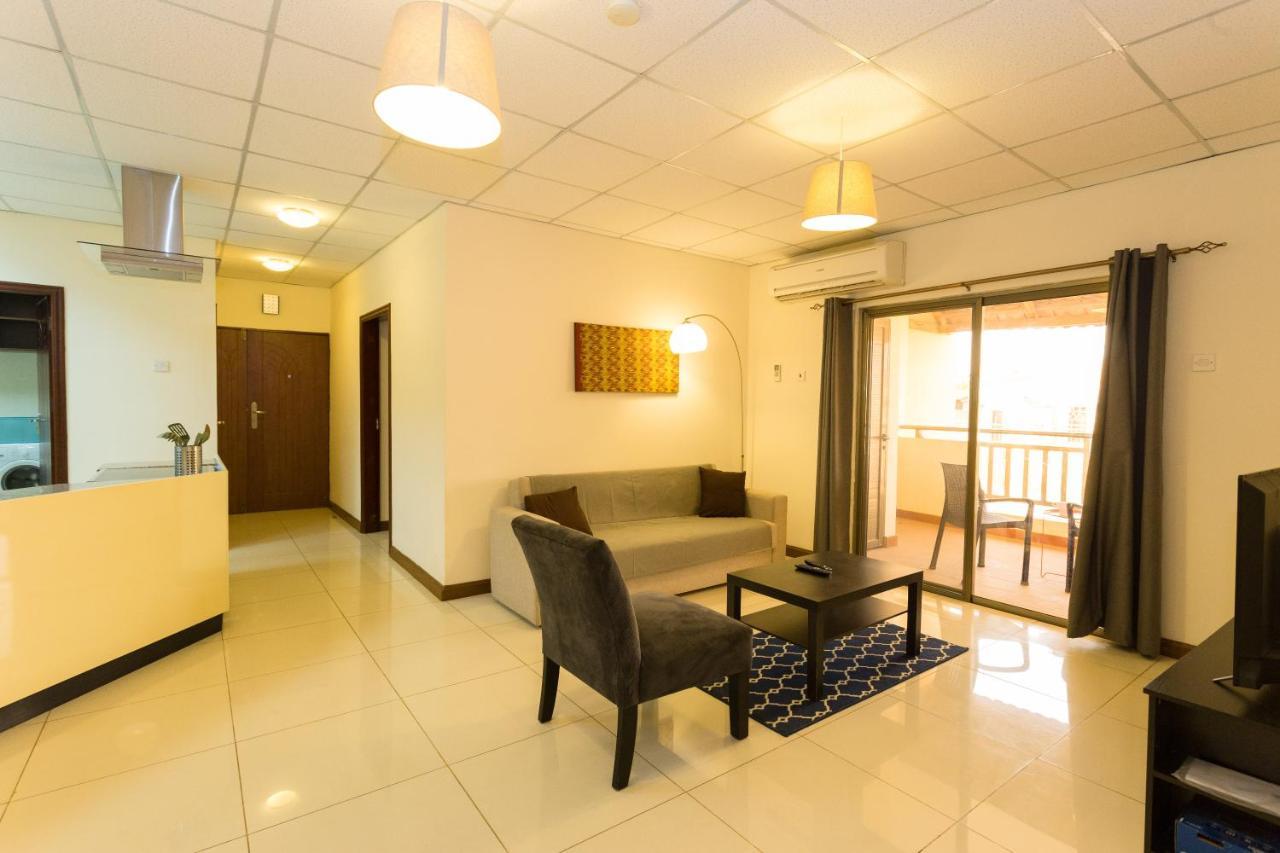 La Casa Baatsona Apts Sakumono Exteriér fotografie